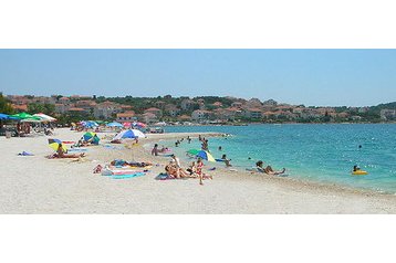 Hrvatska Privát Okrug Gornji, Eksterijer